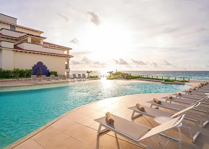 Grand Park Royal (Adults Only)